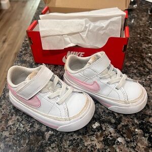 Nike Kids White and Pink Velcro Sneakers
